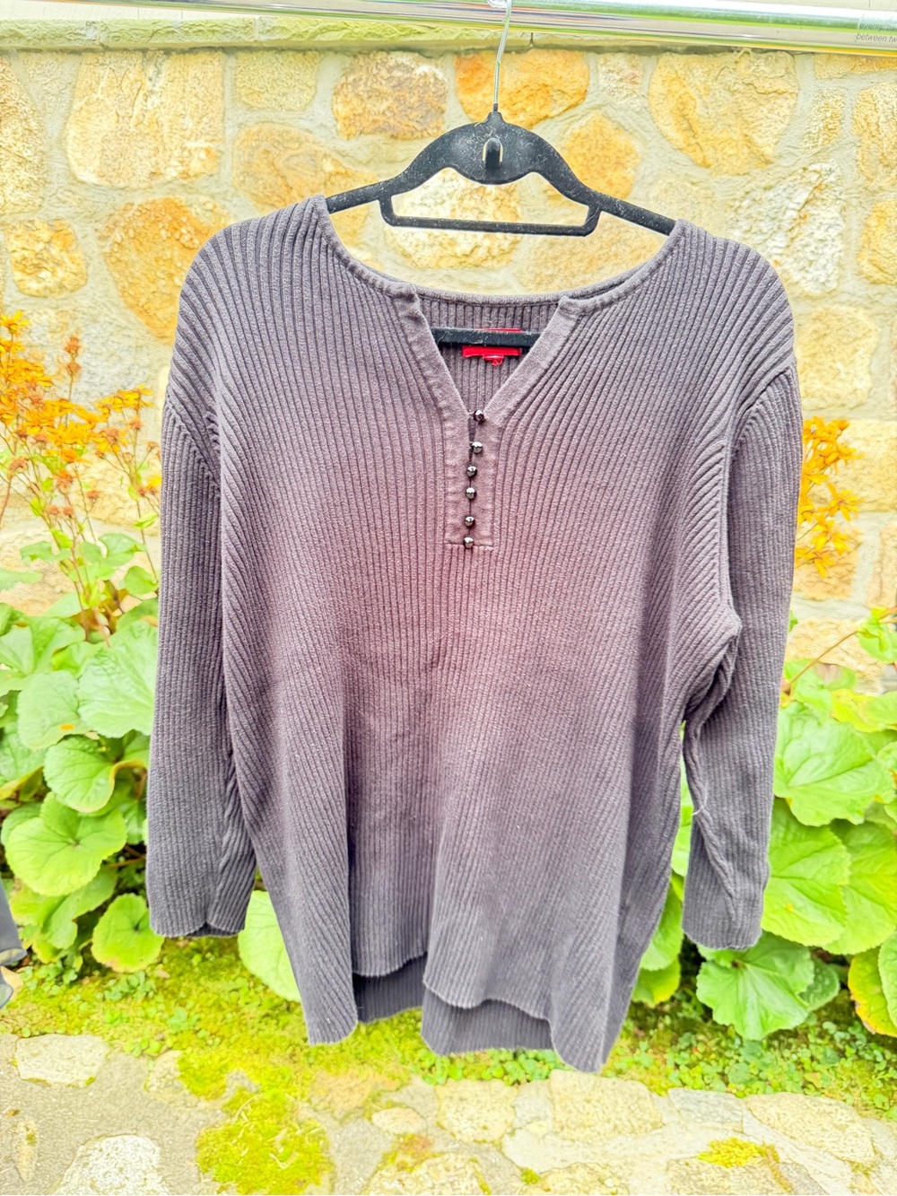Avenue Men's Ribbed V-Neck Sweater - Gray